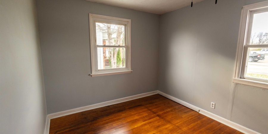 844 W Frank Street, Mitchell, Indiana 47446,MLS,202548101