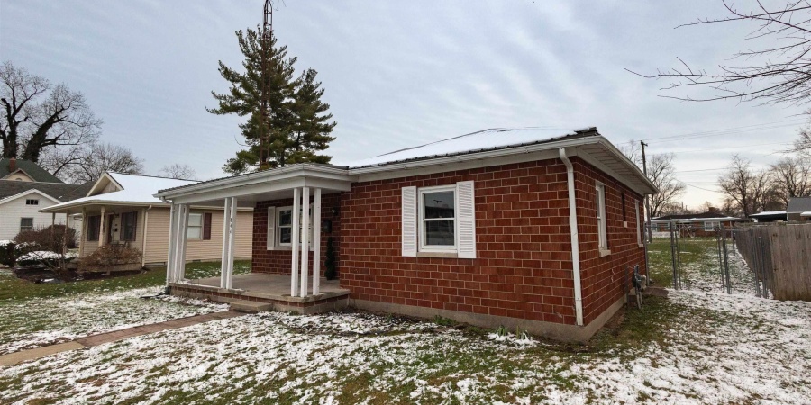 844 W Frank Street, Mitchell, Indiana 47446,MLS,202548101