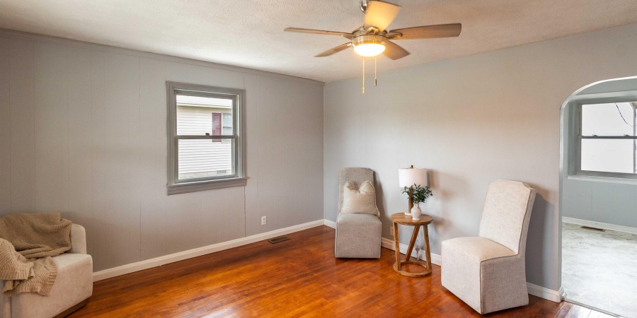 844 W Frank Street, Mitchell, Indiana 47446,MLS,202548101