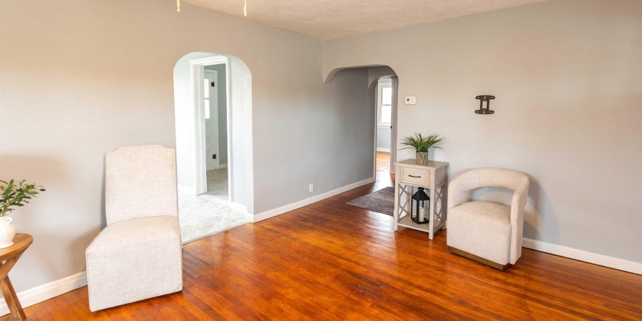 844 W Frank Street, Mitchell, Indiana 47446,MLS,202548101