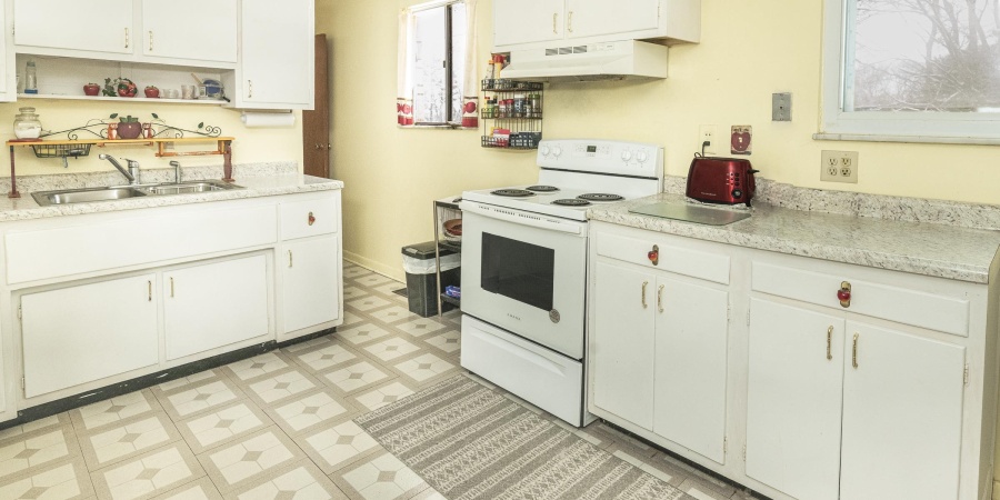 150 E Sunny Slopes Drive, Bloomington, Indiana 47401,MLS,202548150