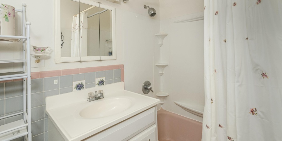 150 E Sunny Slopes Drive, Bloomington, Indiana 47401,MLS,202548150