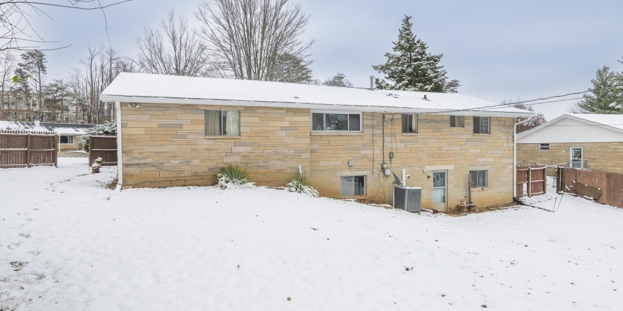 150 E Sunny Slopes Drive, Bloomington, Indiana 47401,MLS,202548150