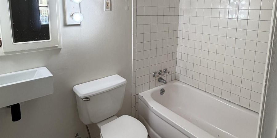 3421 N Windcrest Drive, Bloomington, Indiana 47404-1759,MLS,202548194