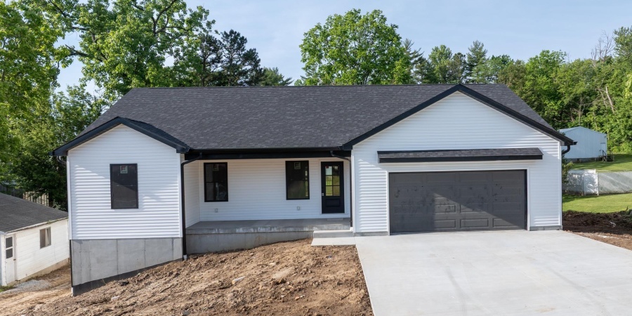 1724 28th Street, Bedford, Indiana 47421,MLS,202548341