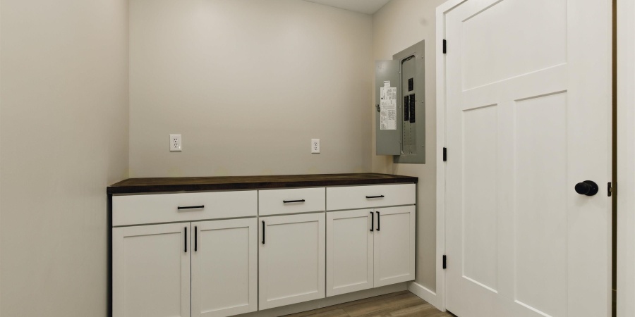 1724 28th Street, Bedford, Indiana 47421,MLS,202548341