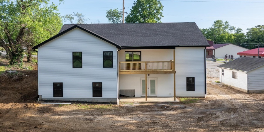 1724 28th Street, Bedford, Indiana 47421,MLS,202548341