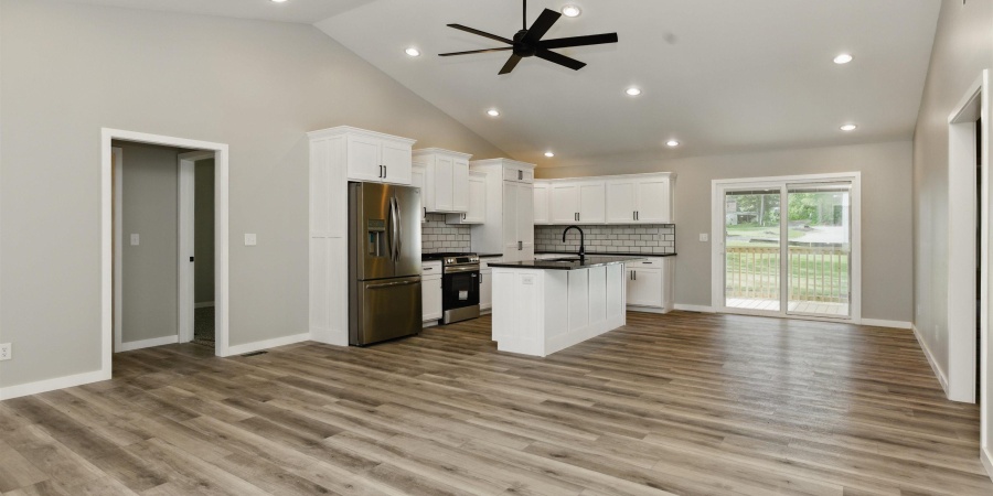 1724 28th Street, Bedford, Indiana 47421,MLS,202548341