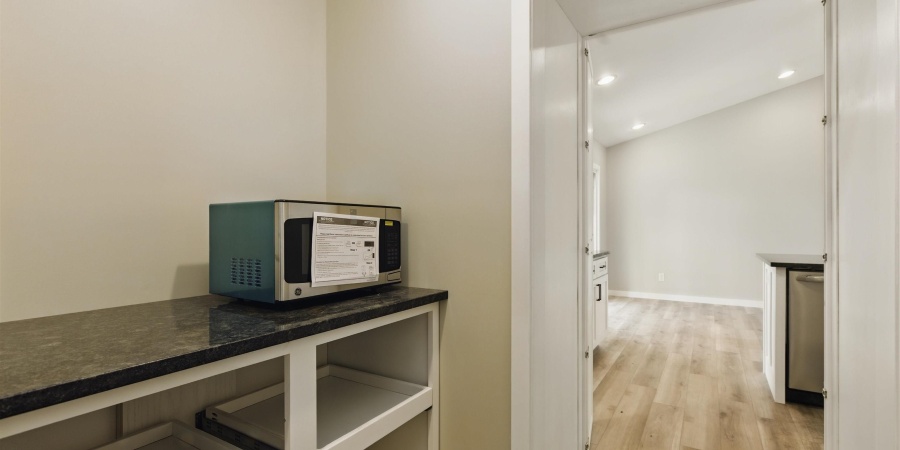 1724 28th Street, Bedford, Indiana 47421,MLS,202548341