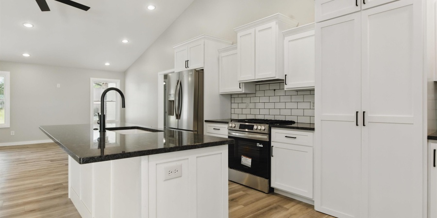 1724 28th Street, Bedford, Indiana 47421,MLS,202548341