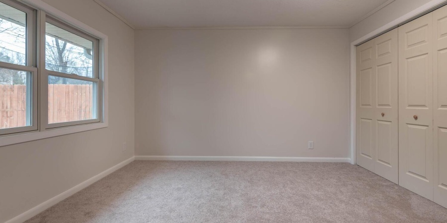 3211 N Stoneycrest Road, Bloomington, Indiana 47404,MLS,202548351