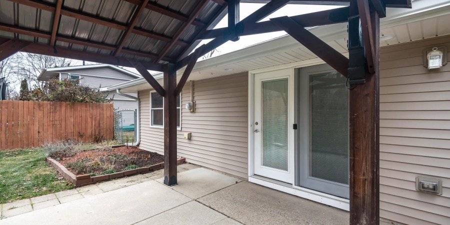 3211 N Stoneycrest Road, Bloomington, Indiana 47404,MLS,202548351