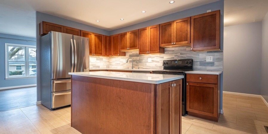 3211 N Stoneycrest Road, Bloomington, Indiana 47404,MLS,202548351