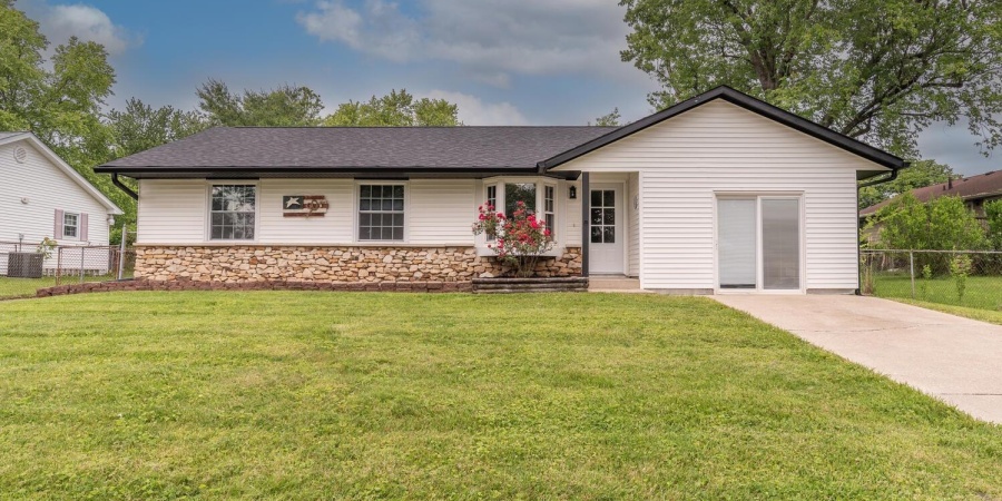 3212 S Fairington Drive, Bloomington, Indiana 47403,MLS,202548352