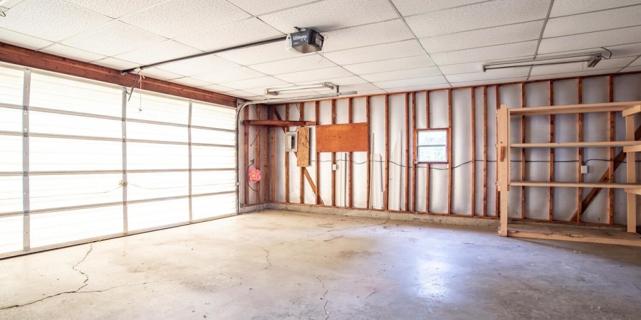 3212 S Fairington Drive, Bloomington, Indiana 47403,MLS,202548352