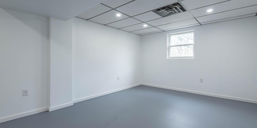 635 N Robin Drive, Ellettsville, Indiana 47429-1636,MLS,202548606