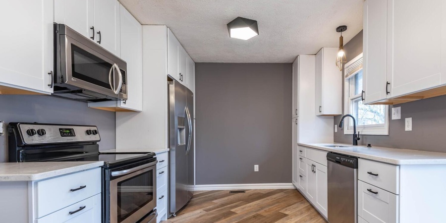 635 N Robin Drive, Ellettsville, Indiana 47429-1636,MLS,202548606