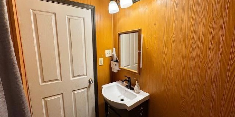 21 S Main Street, Rosedale, Indiana 47874,MLS,202548622