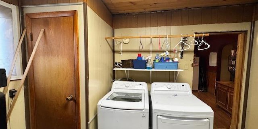 21 S Main Street, Rosedale, Indiana 47874,MLS,202548622