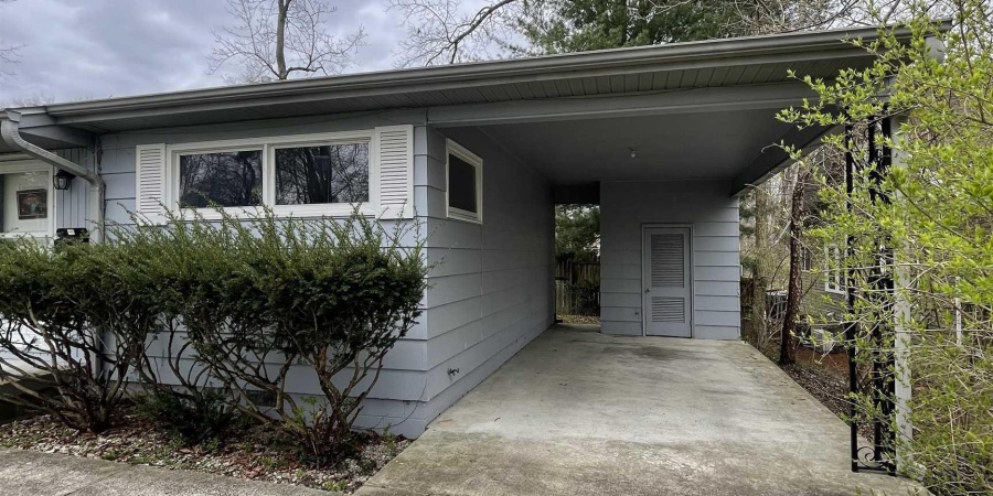 1904 E Maxwell Lane, Bloomington, Indiana 47401,MLS,202548667