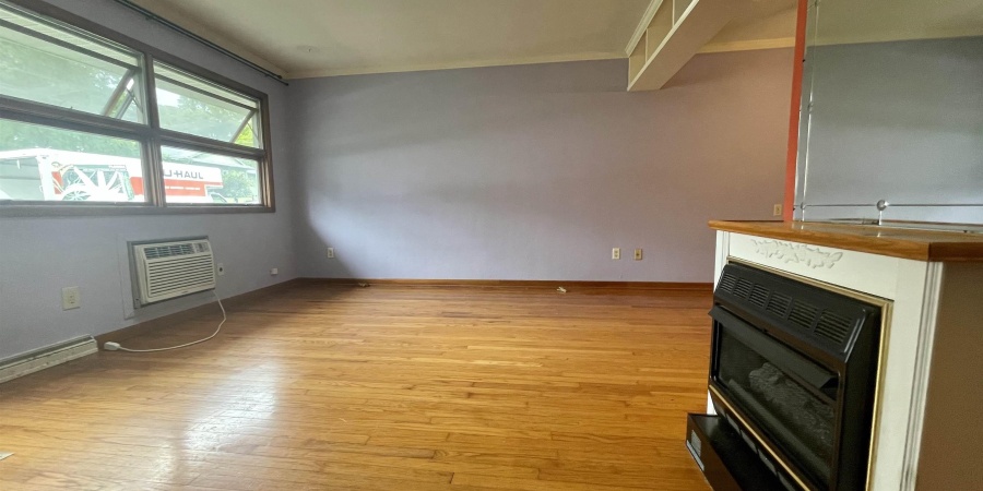 1904 E Maxwell Lane, Bloomington, Indiana 47401,MLS,202548667