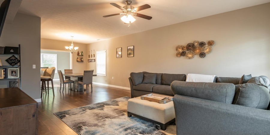 2870 E Creeks Edge Drive, Bloomington, Indiana 47401-8381,MLS,202548638