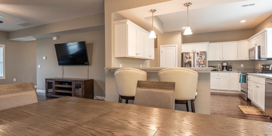 2870 E Creeks Edge Drive, Bloomington, Indiana 47401-8381,MLS,202548638