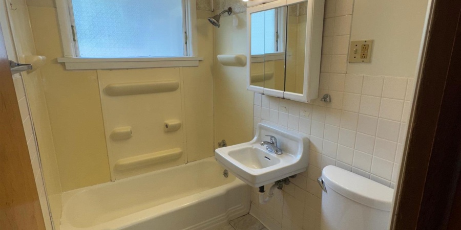 1906 E Maxwell Lane, Bloomington, Indiana 47401,MLS,202548678