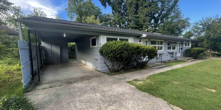 1906 E Maxwell Lane, Bloomington, Indiana 47401,MLS,202548678