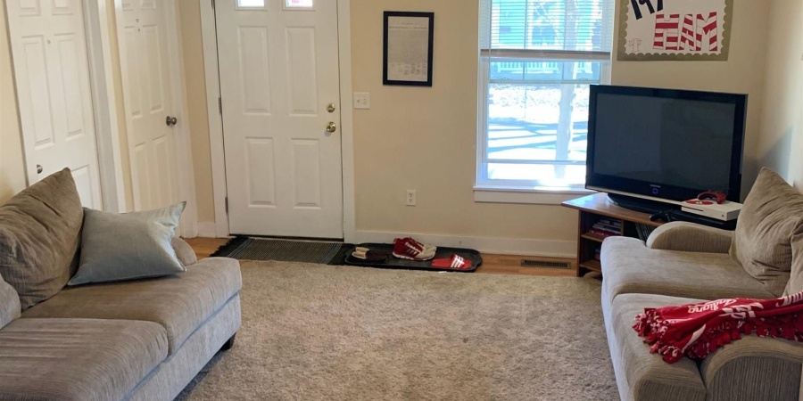 215 E 15Th Street, Bloomington, Indiana 47408-1723,MLS,202548787