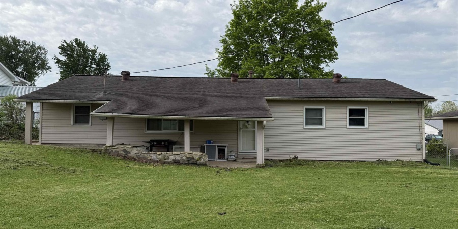 2823 Hillside Dr, Bedford, Indiana 47421,MLS,202516772