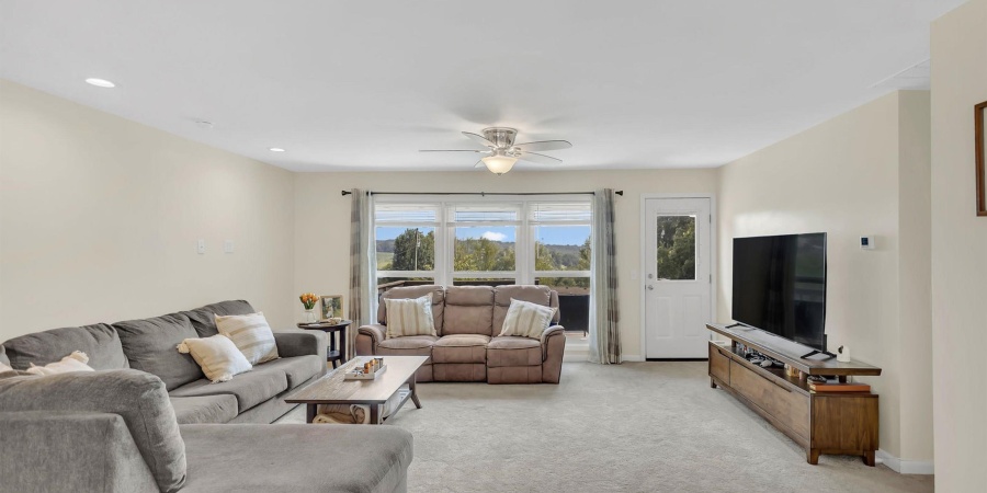 1744 Parkview Drive, Bedford, Indiana 47421,MLS,202548794