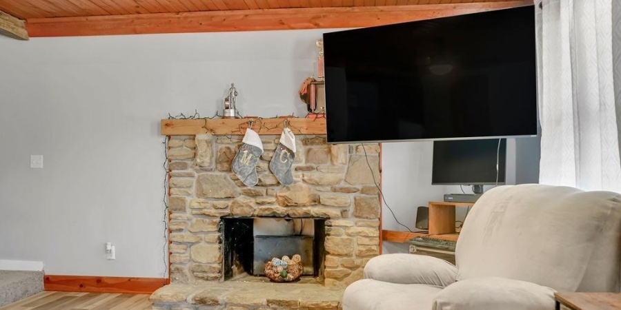 7318 N Red Hill Road, Ellettsville, Indiana 47429,MLS,202548795