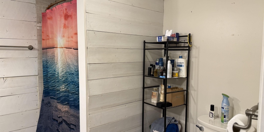 612 17th St, Bedford, Indiana 47421,MLS,202549035