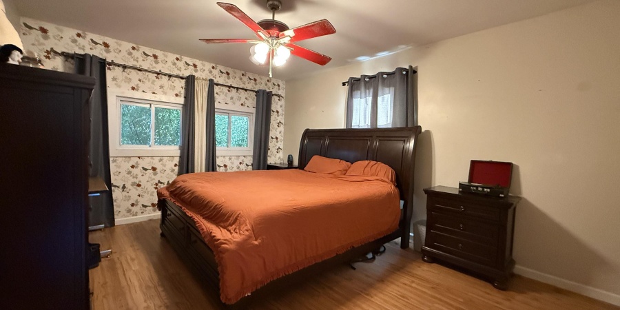 612 17th St, Bedford, Indiana 47421,MLS,202549035