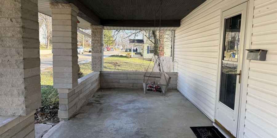 612 17th St, Bedford, Indiana 47421,MLS,202549035