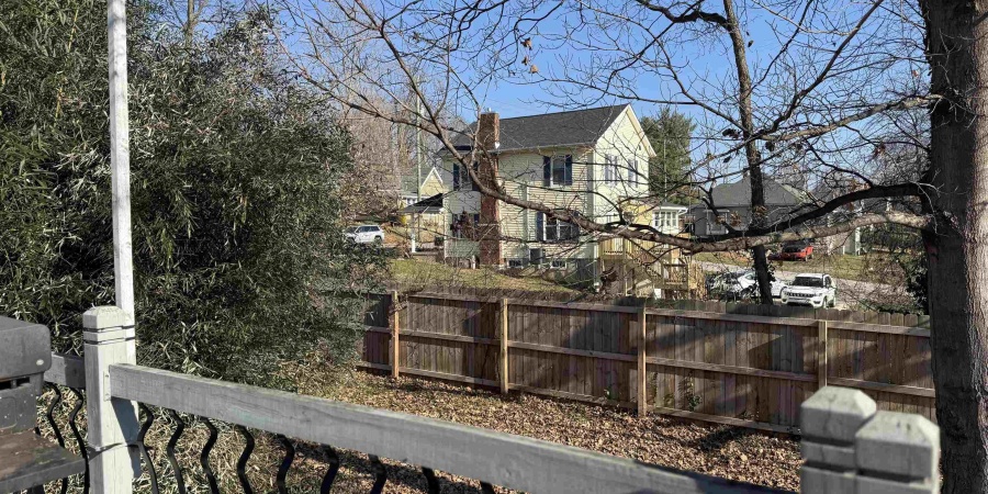 612 17th St, Bedford, Indiana 47421,MLS,202549035