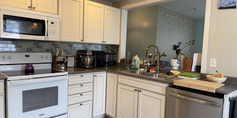 612 17th St, Bedford, Indiana 47421,MLS,202549035