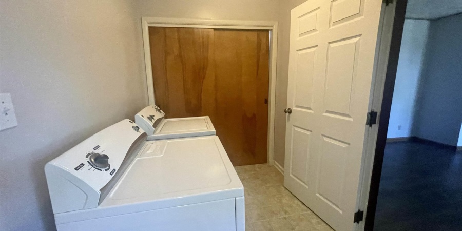 1822 E 2nd Street, Bloomington, Indiana 47401,MLS,202549164