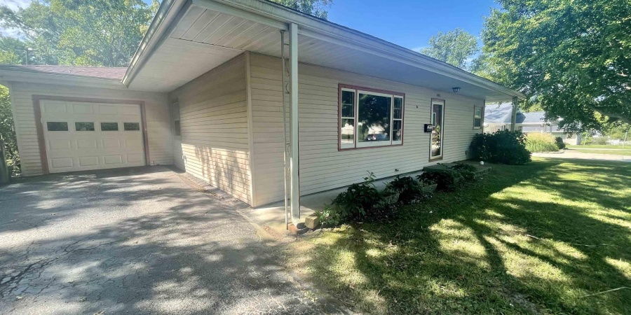 1822 E 2nd Street, Bloomington, Indiana 47401,MLS,202549164