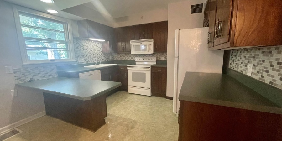 1822 E 2nd Street, Bloomington, Indiana 47401,MLS,202549164