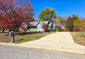 5800 S Ornamental Drive, Bloomington, Indiana 47401,MLS,202549183