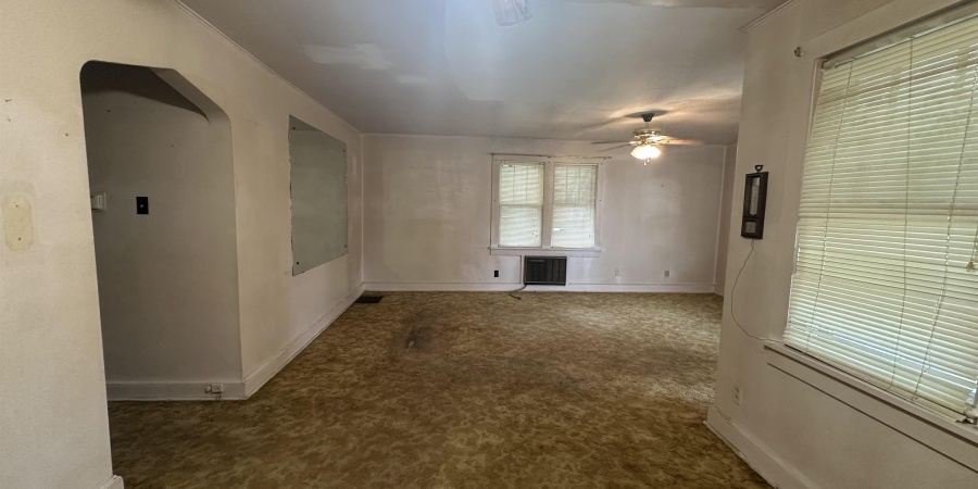 539 NE 9th Street, Linton, Indiana 47441,MLS,202518876