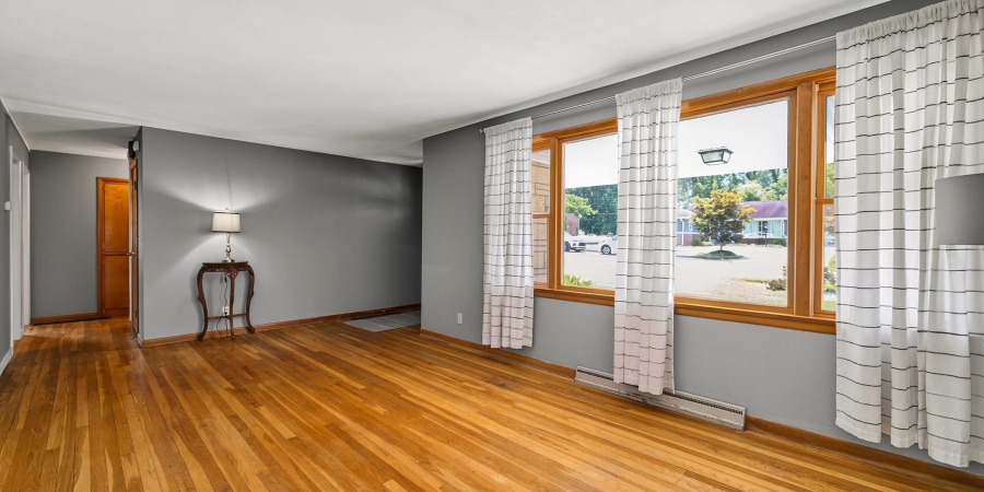 738 Sunset Drive, Bloomfield, Indiana 47424,MLS,202540862