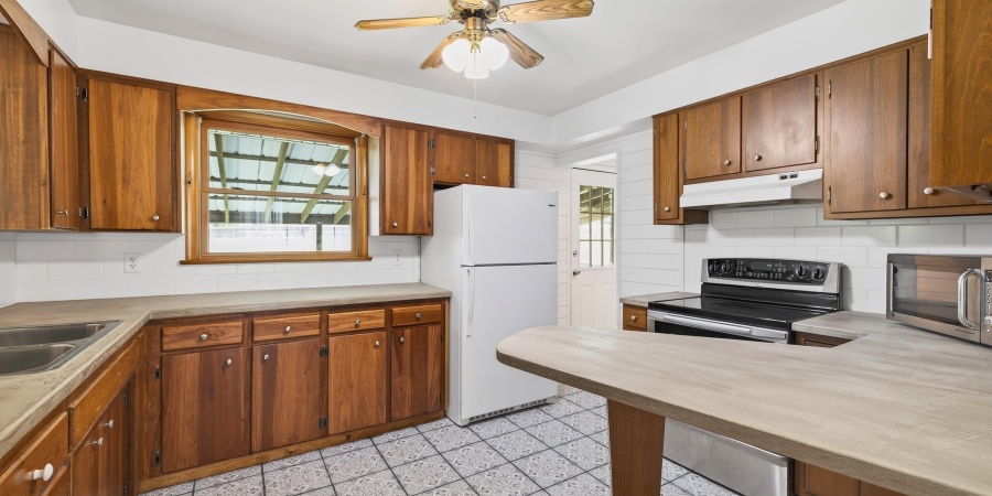 738 Sunset Drive, Bloomfield, Indiana 47424,MLS,202540862