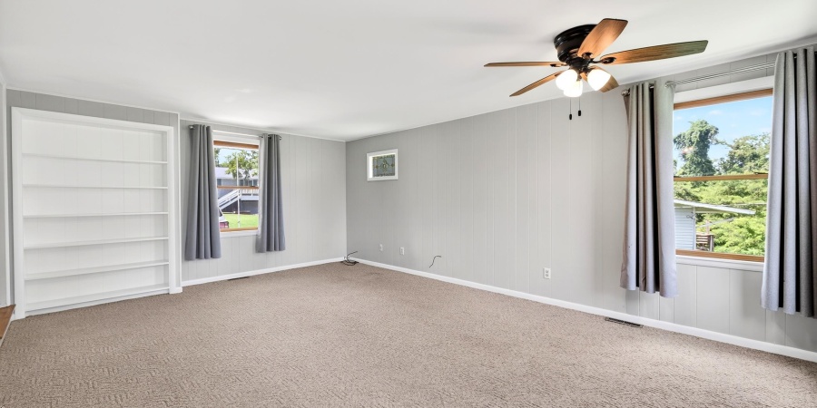 738 Sunset Drive, Bloomfield, Indiana 47424,MLS,202540862