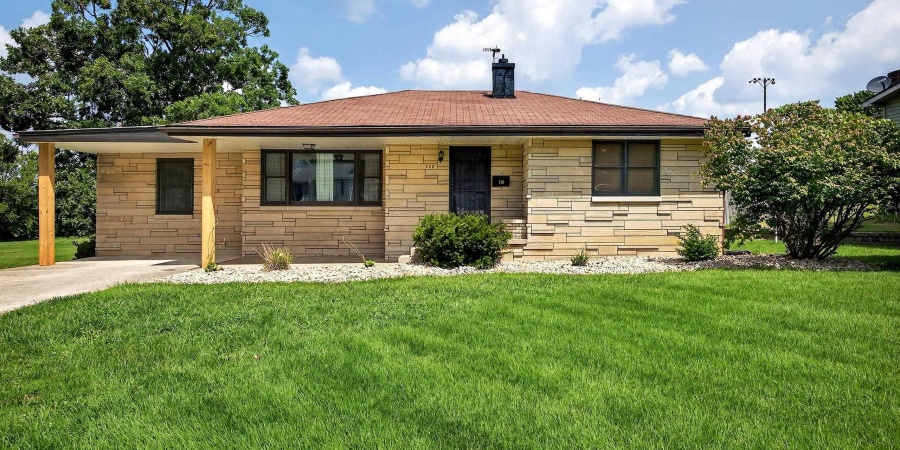 738 Sunset Drive, Bloomfield, Indiana 47424,MLS,202540862