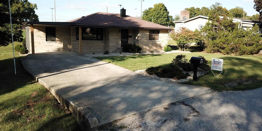 738 Sunset Drive, Bloomfield, Indiana 47424,MLS,202540862