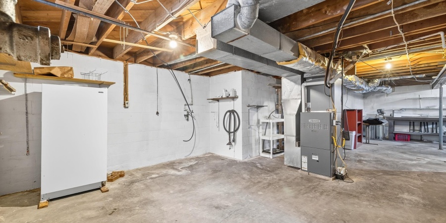 738 Sunset Drive, Bloomfield, Indiana 47424,MLS,202540862