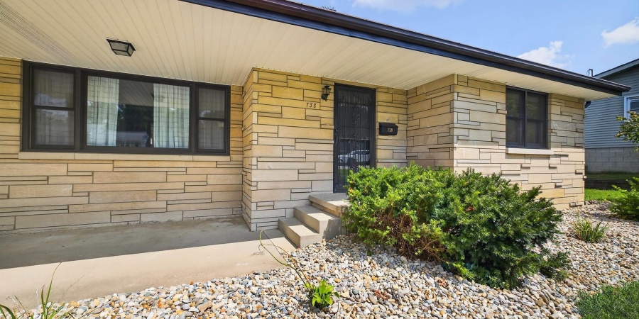 738 Sunset Drive, Bloomfield, Indiana 47424,MLS,202540862